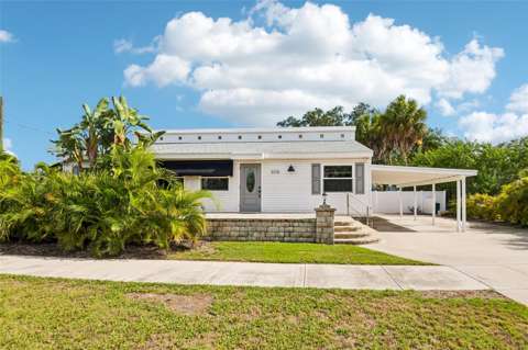 5731 28Th Avenue, waterfront for sale in Gulfport