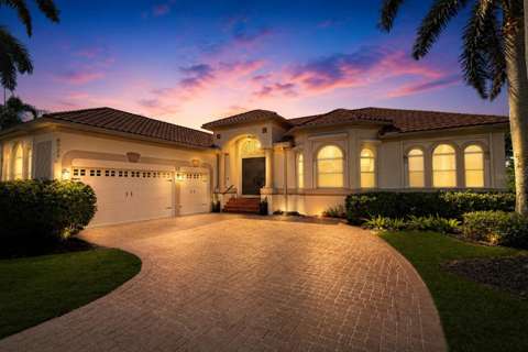 8723 S Lake Circle, pool for sale in Fort Myers