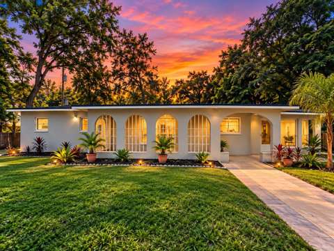1300 S Dewey Street, home for sale in Eustis 32726