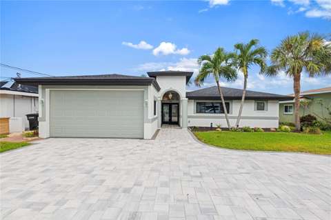 166 Bayside Drive, waterfront for sale in Clearwater Beach