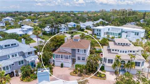 3040 Gulf Of Mexico Drive #3, pool for sale in Longboat Key