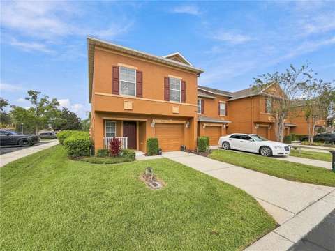 4020 Pitch Pine Circle, $300k–$500k for sale in Oviedo