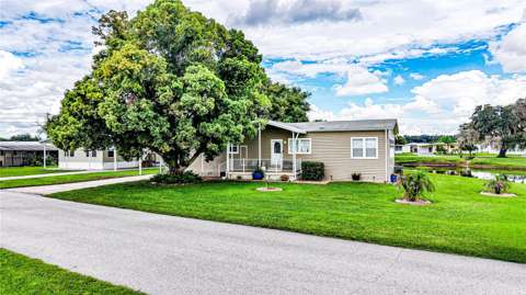 36805 Lakewood Drive, golf community for sale in Zephyrhills