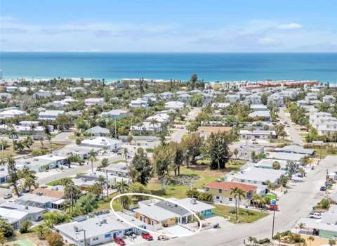 445 63Rd Street, golf community for sale in Holmes Beach