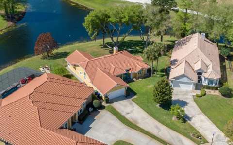14050 Fairway Willow Lane, waterfront for sale in Winter Garden