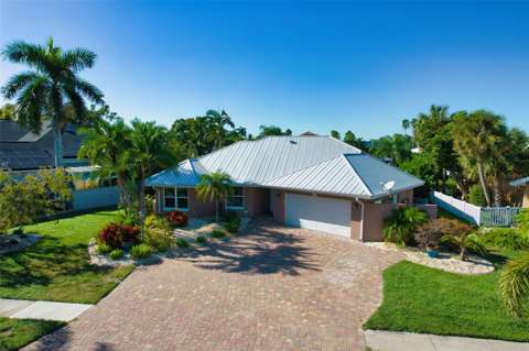 6604 Blackfin Way, pool for sale in Apollo Beach