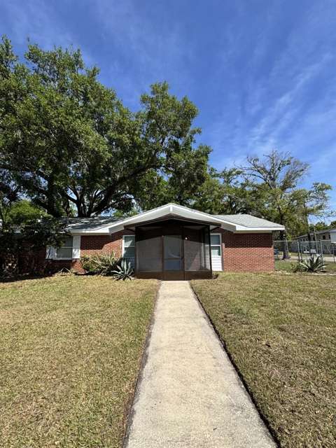 818 E Airport Boulevard, 4-bedroom for sale in Sanford