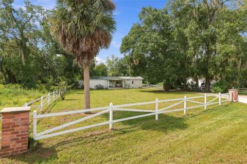 17490 SE 24Th Lane Road, home for sale in Silver Springs 34488