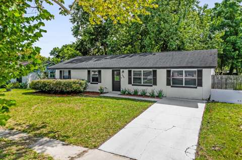 489 Picwood Court, $300k–$500k for sale in Ocoee