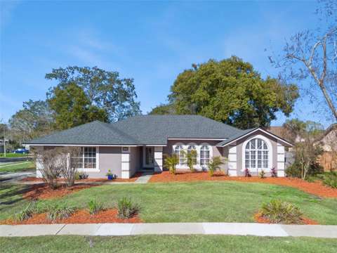 692 Rochester Street, pool for sale in Oviedo