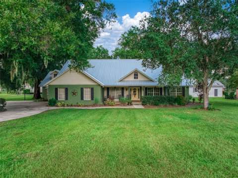 510 Edgewood Drive, home for sale in Fort Meade 33841