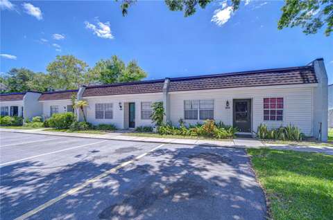 13870 Oakwood Lane #13870, home for sale in Seminole 33776