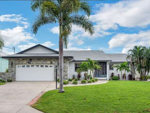 743 Kingston Court, 4-bedroom for sale in Apollo Beach