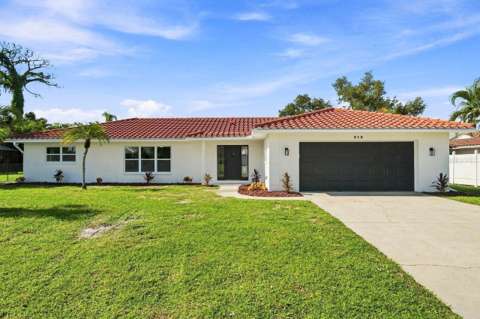 212 Giotto Drive, pool for sale in Nokomis