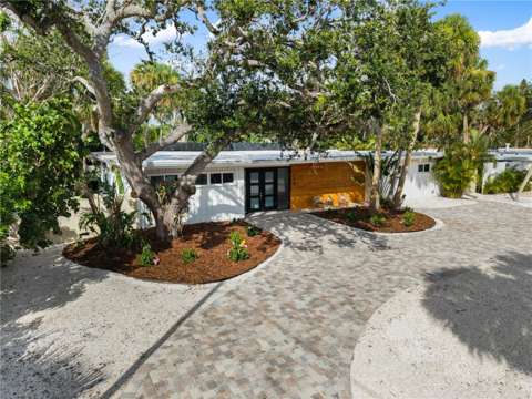 4879 Commonwealth Drive, pool for sale in Sarasota