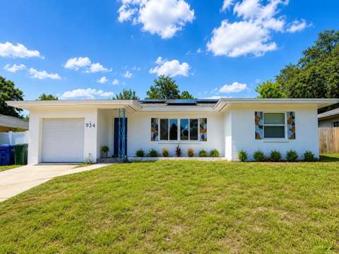 934 Hillwood Dr, 4-bedroom for sale in Dunedin