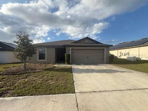 1884 Amber Sweet Circle, starter home for sale in Dundee