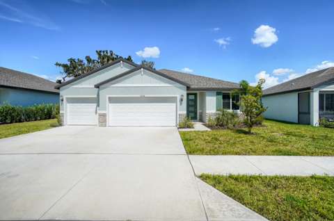 2332 Citrus Bloom Drive, 4-bedroom for sale in Bartow