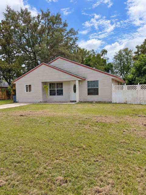 21668 SW Honeysuckle Street, starter home for sale in Dunnellon