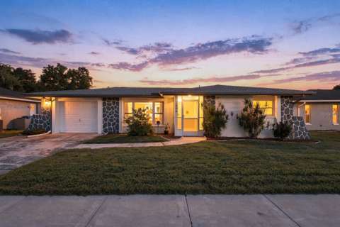 1806 Driftwood Circle, pool for sale in Oldsmar