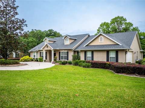 1945 SW 40Th Place, home for sale on SW 40Th Place