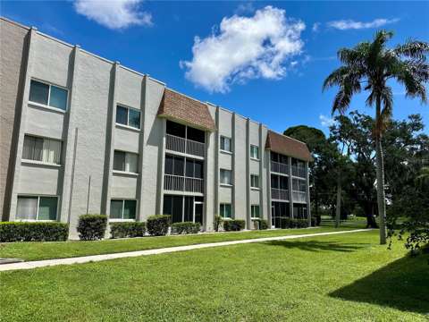 1330 Glen Oaks Drive #370D, home for sale in Sarasota 34232