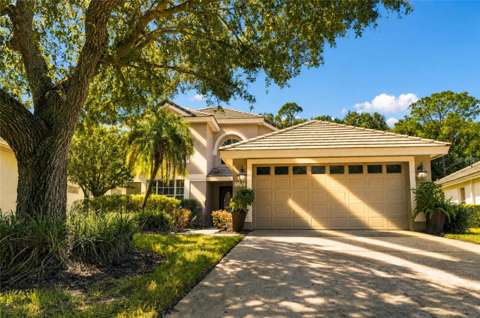 17704 Nathans Drive, golf community for sale in Tampa