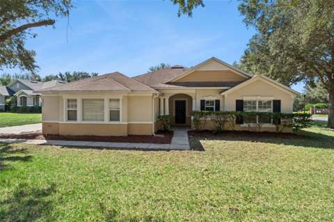 2225 Reefview Loop, home for sale in Apopka 32712