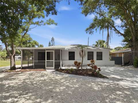 2847 Oak Street, home for sale on Oak Street