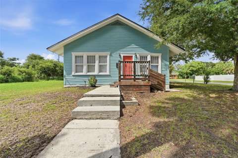 4105 18Th Avenue, $300k–$500k for sale in St. Petersburg