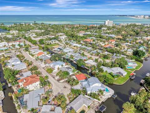 387 Avenida Milano, home for sale in Sarasota 34242