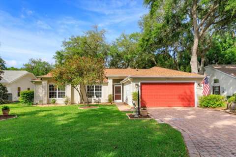 25845 Glen Eagle Dr, golf community for sale in Leesburg