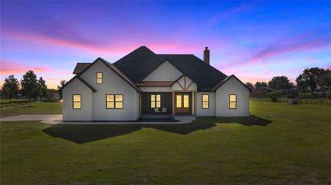 9755 SE 58Th Avenue, 4-bedroom for sale in Belleview