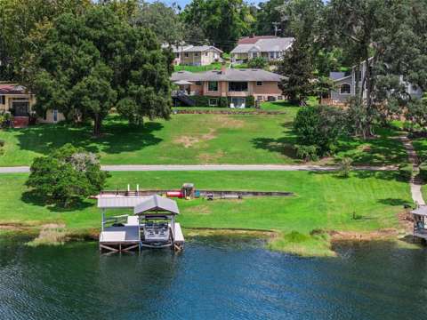 2422 Topping Place, waterfront for sale in Eustis