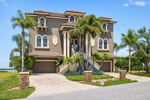 4631 Harborpointe Drive, pool for sale in Port Richey