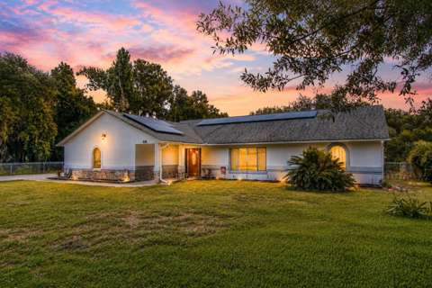 18 Weston Road, waterfront for sale in Leesburg