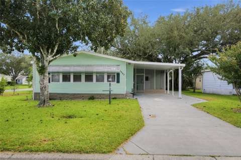 1537 E Schwartz Boulevard, golf community for sale in Lady Lake