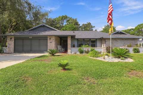 69 Pine Street, home for sale in Homosassa 34446