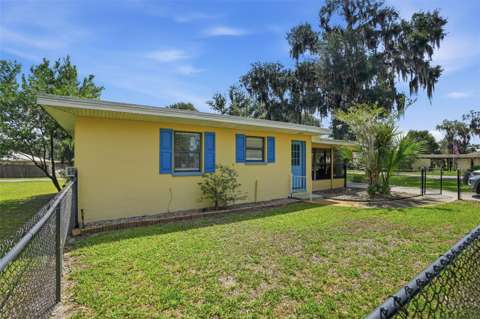 951 Cr 453, home for sale in Lake Panasoffkee 33538