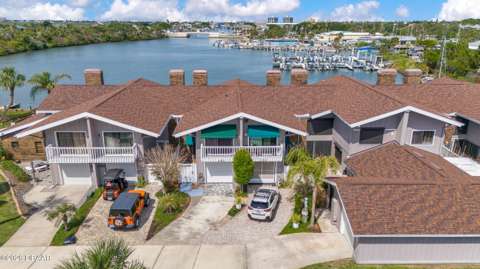 121 Lagoon Court, home for sale on Lagoon Court
