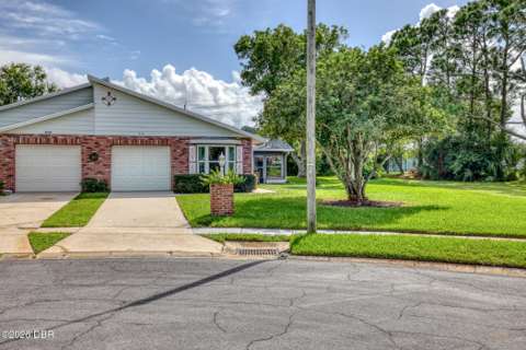 416 Village Court, starter home for sale in Edgewater