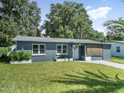 122 Palm Drive, home for sale on Palm Drive