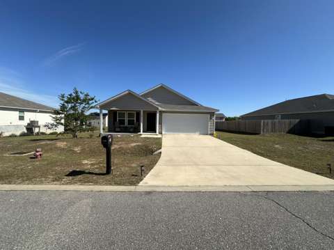 26 W Lockwood Way, home for sale in DeFuniak Springs 32435