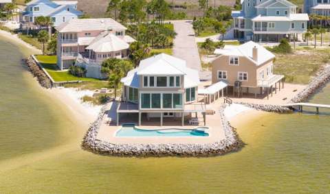 320 Sunny Drive, 4-bedroom for sale in Mary Esther