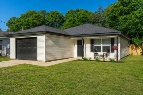 5134 S Lake Drive, home for sale in Crestview 32539