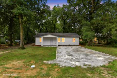 101 W Live Oak Avenue, home for sale in DeFuniak Springs 32435
