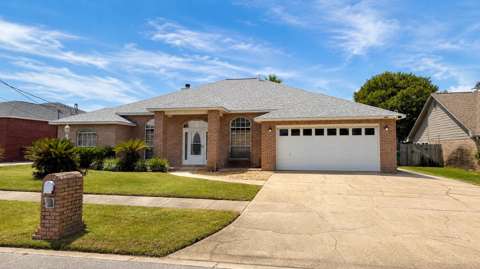 329 Sailfish Circle, 4-bedroom for sale in Destin