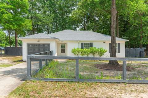 1093 Farmer Street, home for sale in Crestview 32539