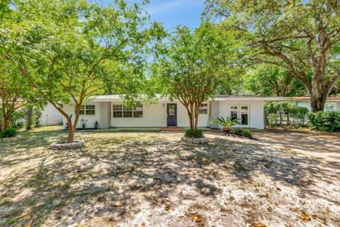 8 SE Waynel Circle, home for sale in Fort Walton Beach 32548