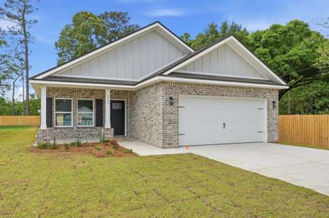 2826 Blackbird Court, home for sale in Crestview 32539